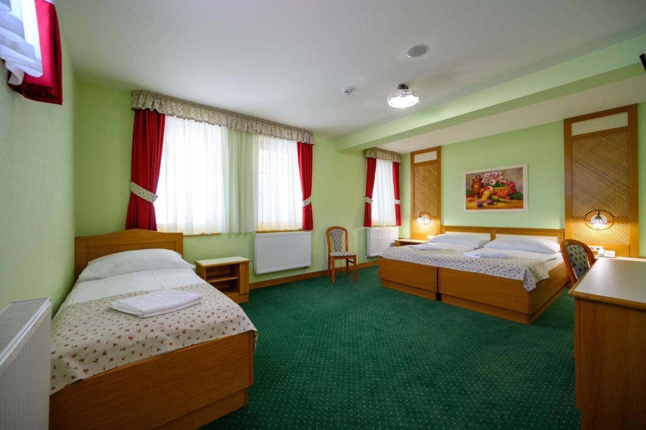 Hotel Julianin Dvor