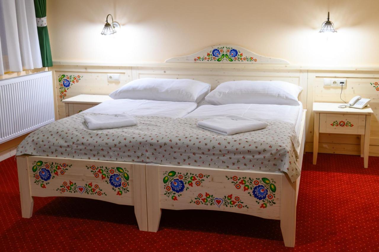 Hotel Julianin Dvor 3*
